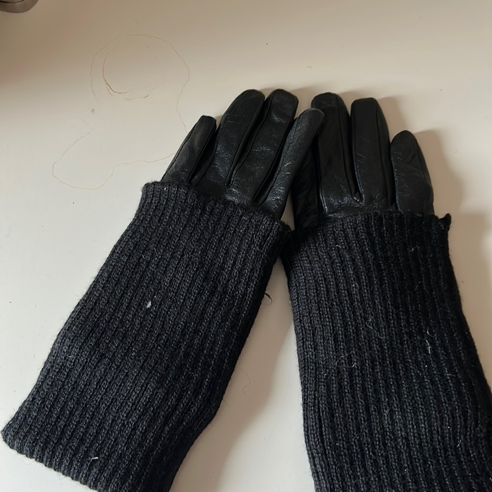 Women's black leather gloves with knit cuff